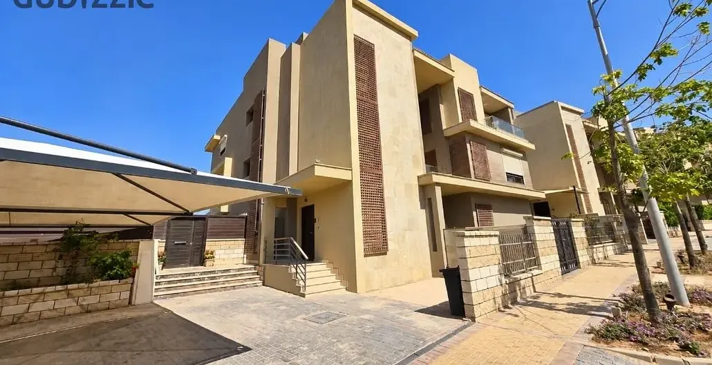 Luxury penthouse for rent in Pyramids Heights