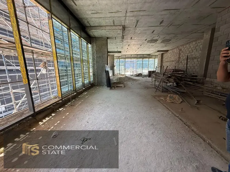 Office 302 sqm for rent in Golden Gate - 5th Settlement