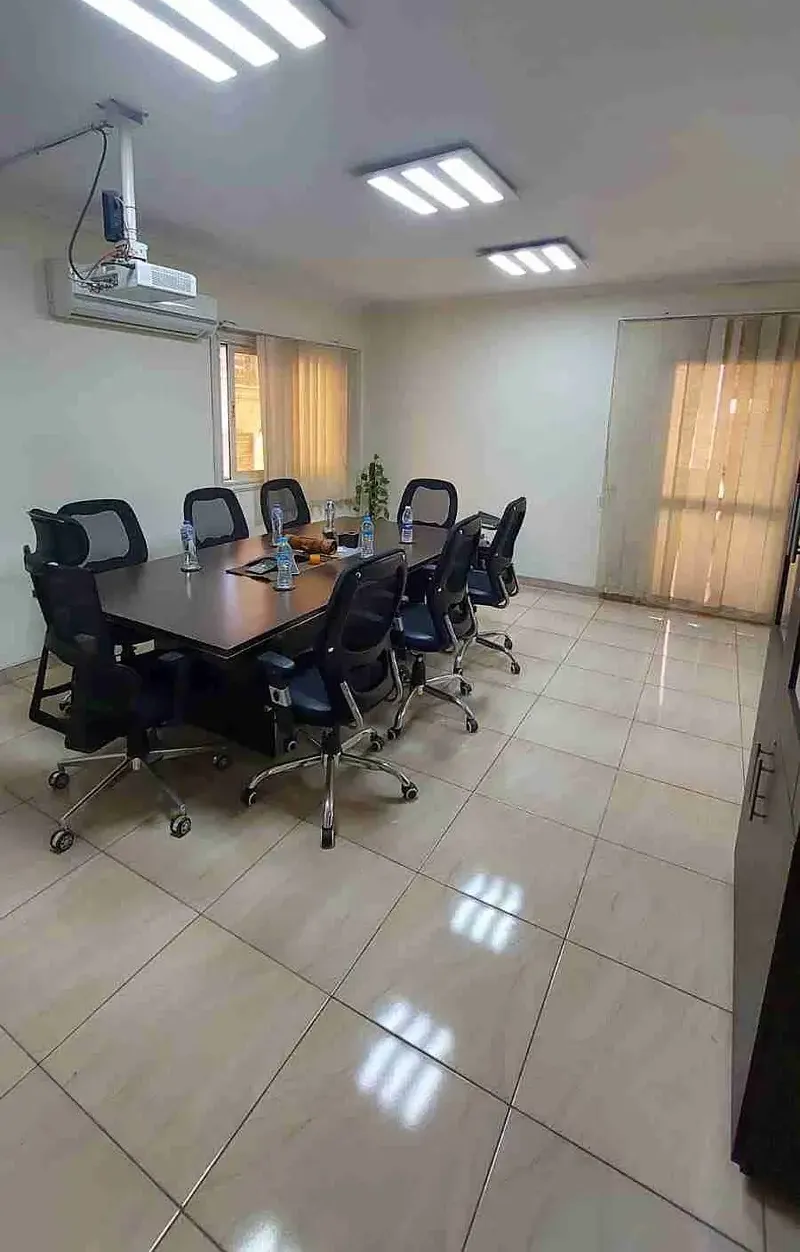 Administrative headquarters 500 sqm for rent on a main street