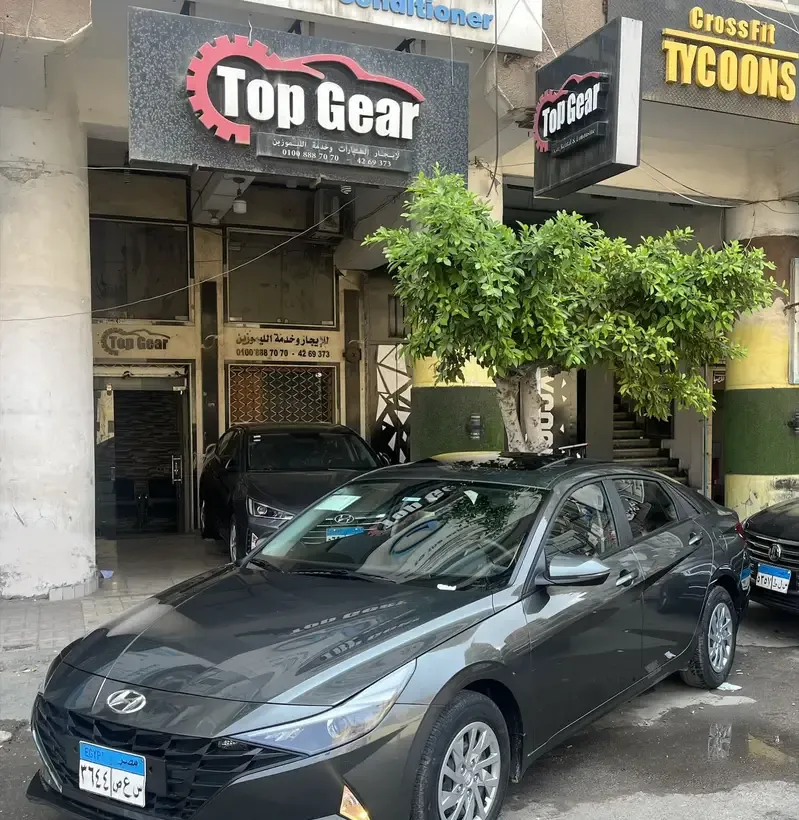 عروض الشتاء سيارة سيدان للايجار