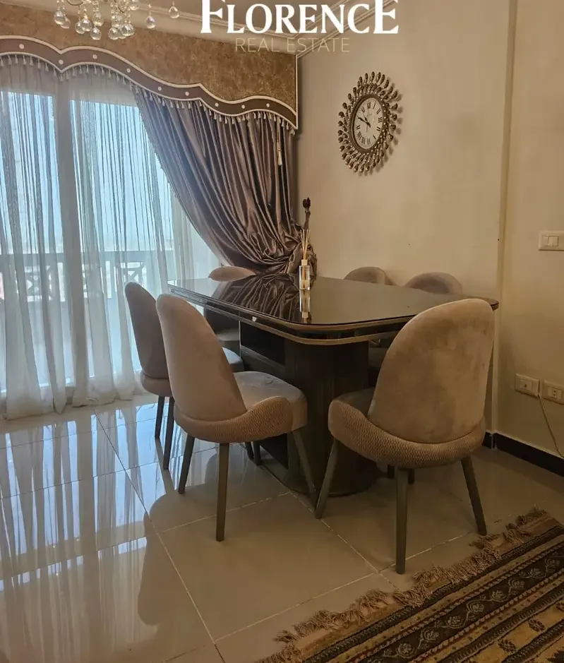 Furnished hotel apartment for rent in Marseille Florence Compound
