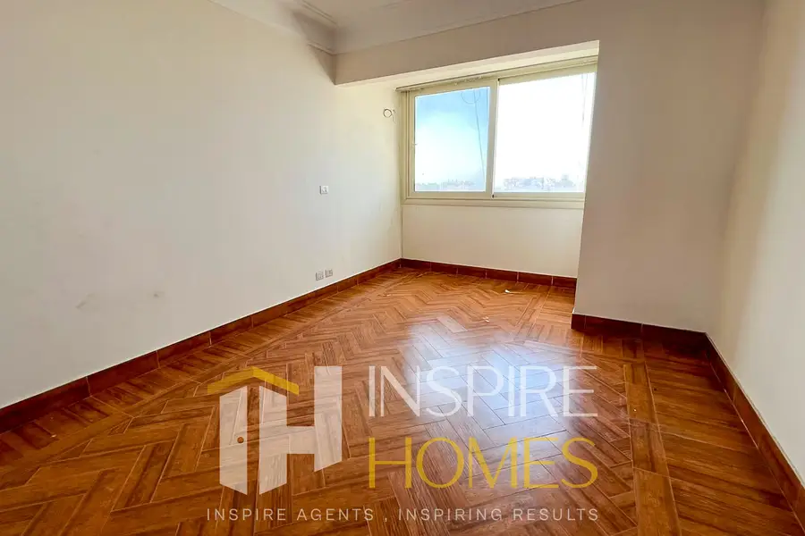 Apartment for rent 250sqm Kafr Abdo, in front of Al-Lanbi Garden