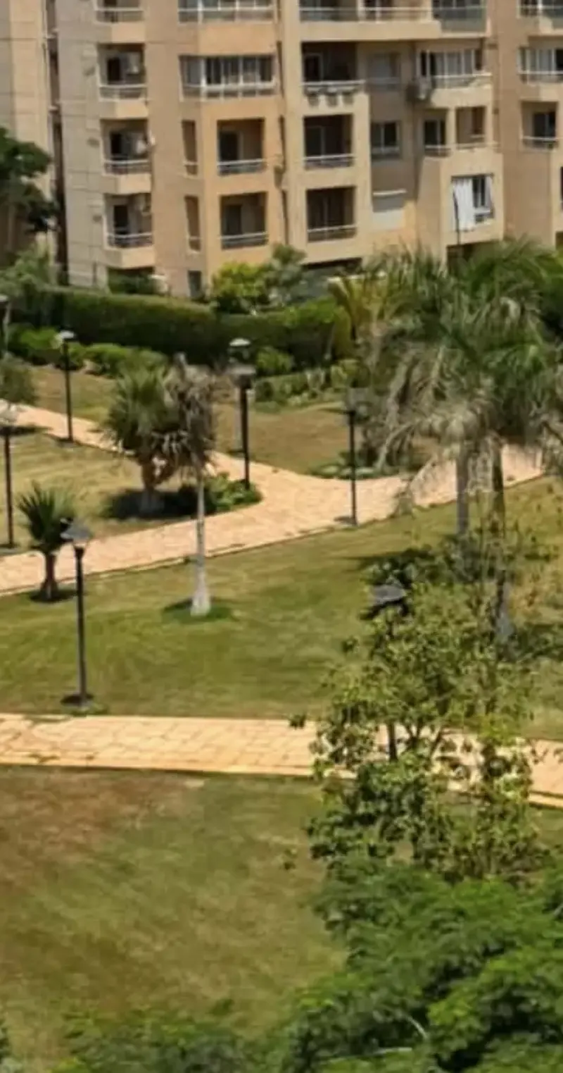Apartment for rent in Madinaty, 200 sqm with a private garden