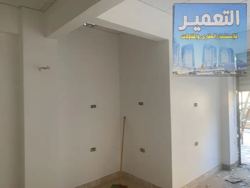 Pharmacy for rent in October
