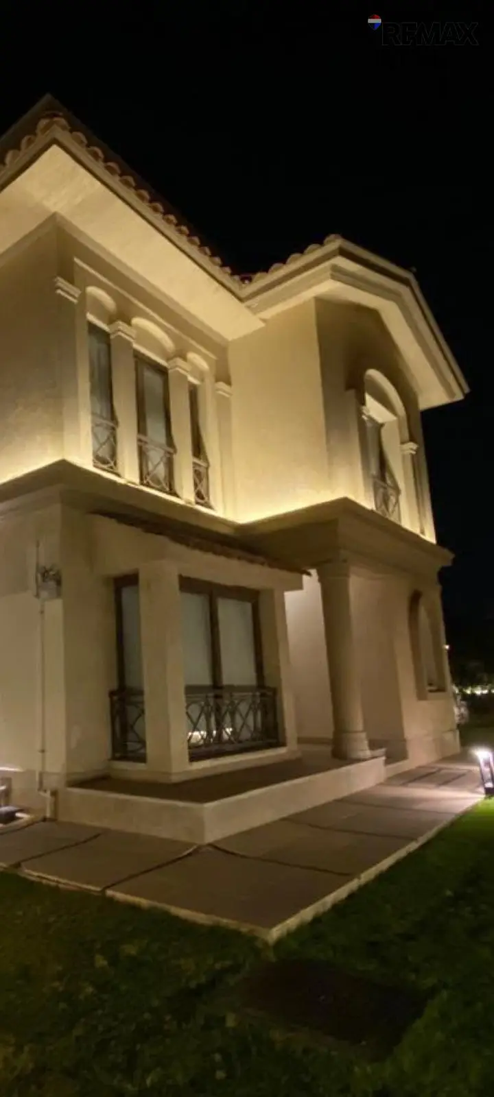 فيلا للايجار في مدينتي مفروشة تشطيب فندقي