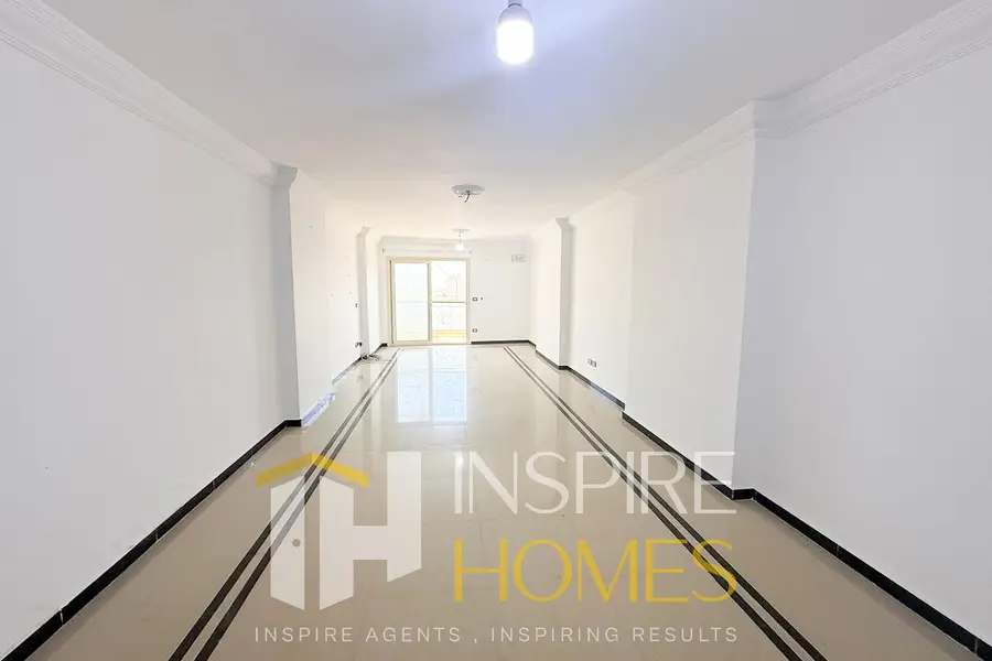 Apartment for rent in Smouha with open view