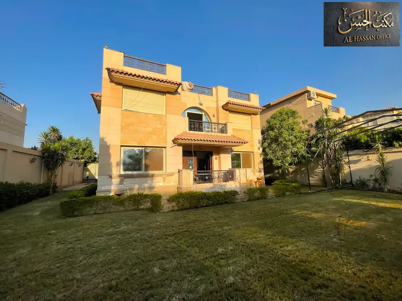 Villa for rent in Royal City Compound, Sheikh Zayed