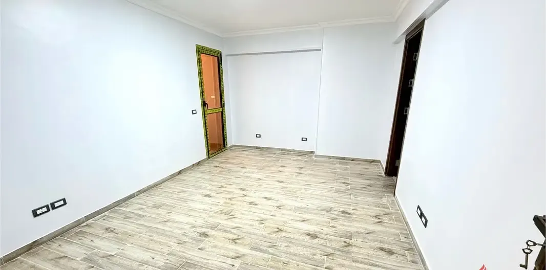 Administrative office for rent in Kafr Abdo, 170 sqm
