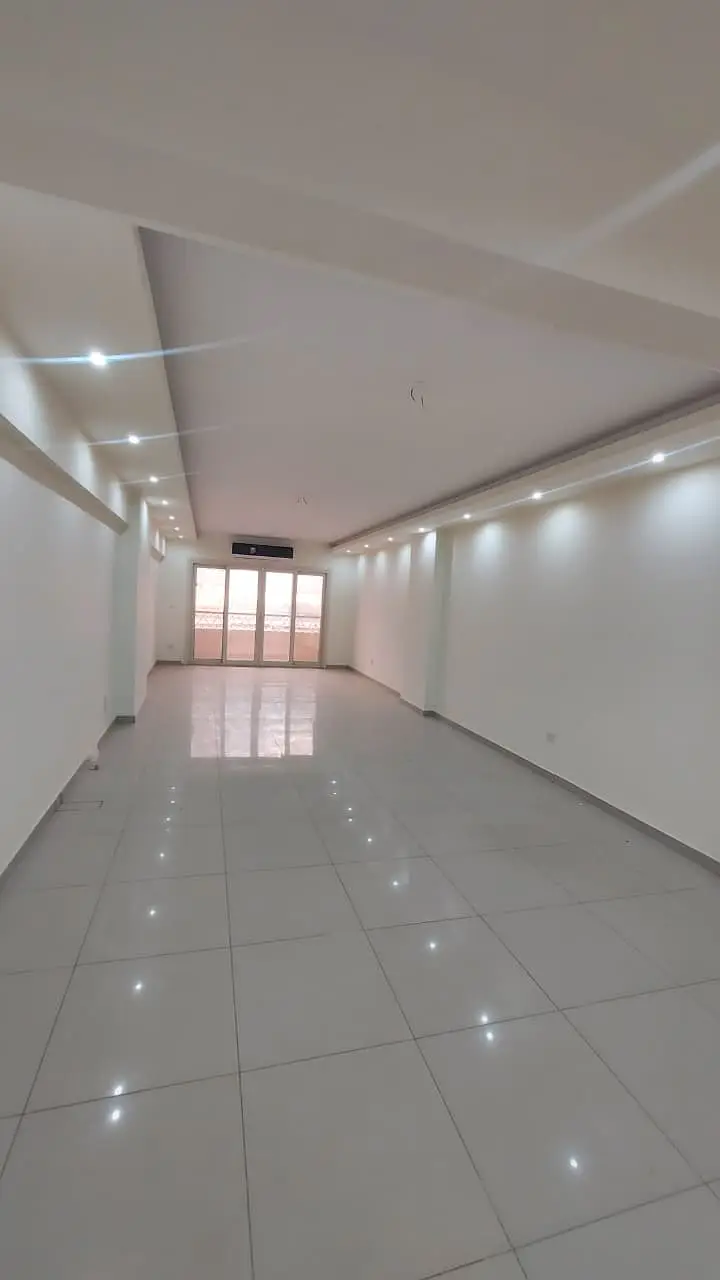 Administrative office for rent on Carrefour Main Street