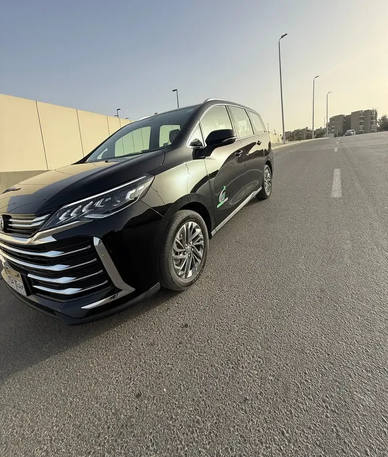 Rent tourist cars with driver | Amaken Travel