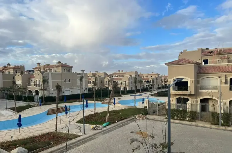 فيلا توين هاوس للايجار في كمبوند الباتيو اورو - لافيستا