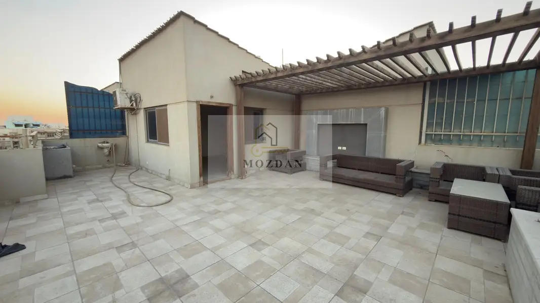 Penthouse for rent in Zahraa El Maadi, Ashgar Darna compound