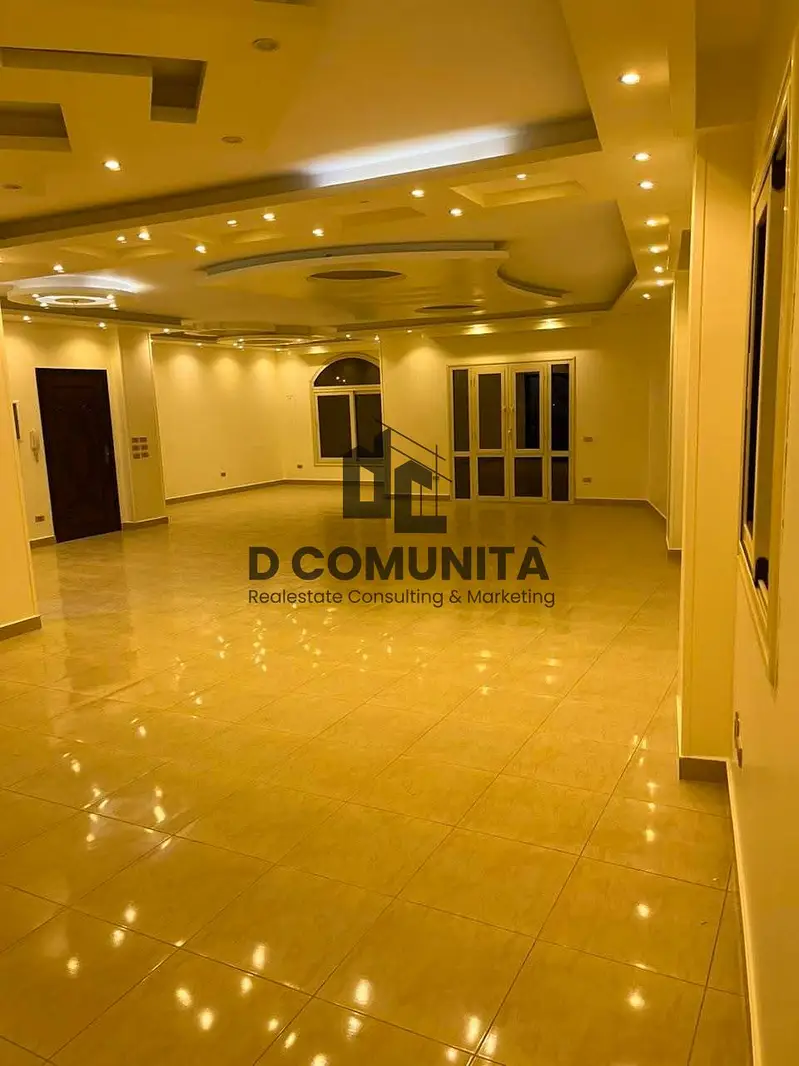 Luxurious 250sqm Apartment for Rent in Yasmeen 2 Villas (First Settlement) - Ultra Super Lux Finishing