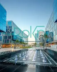 مكتب جاهز للإيجار في Park St – لوكيشن مميز