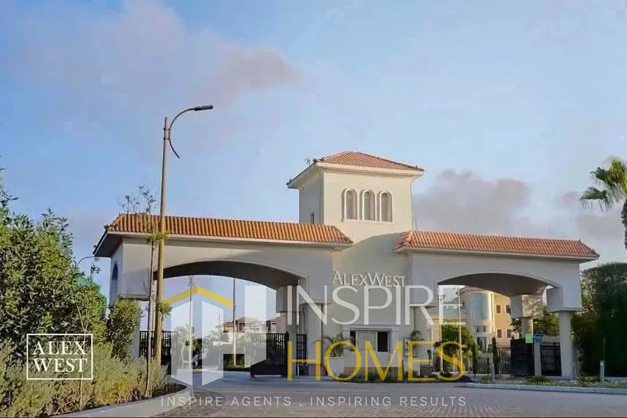 Villa for rent in Alex West