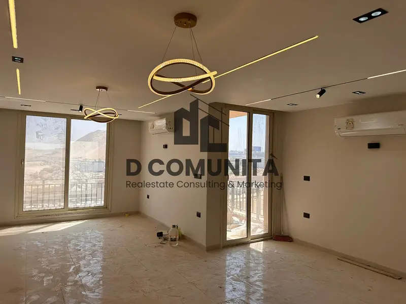 Luxurious apartment for rent in Taj City Compound - Lake Park