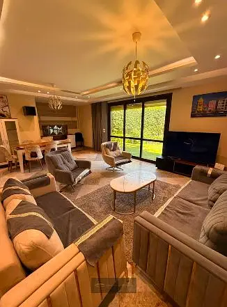 Amazing Duplex for Rent in Westown Beverly Hills with Private Garden