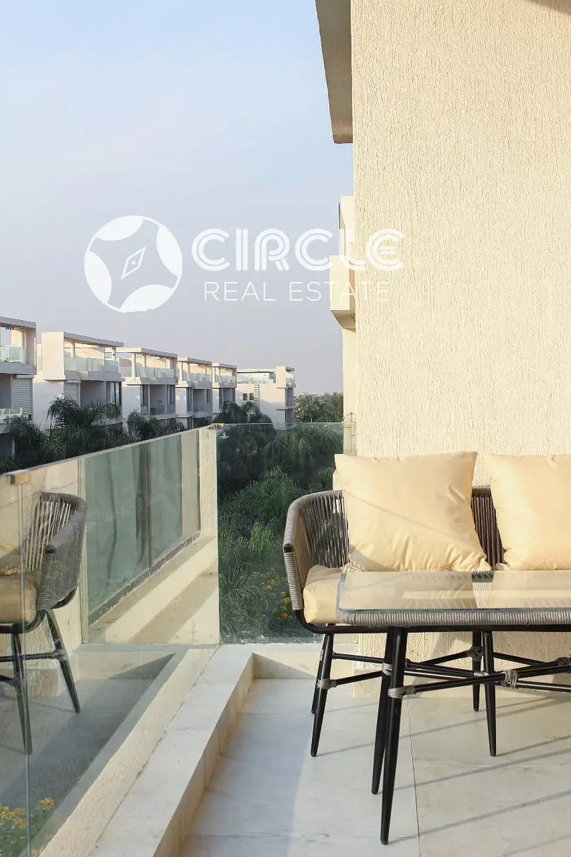 Luxury furnished hotel apartment for daily rent in Lake View