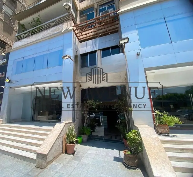 Commercial store 750 sqm, finished, for rent on Abbas El Akkad St.