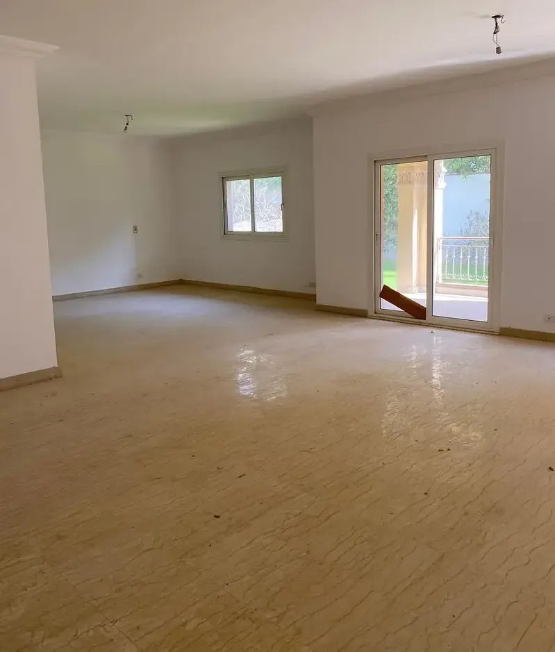Villa for rent in Rehab 2