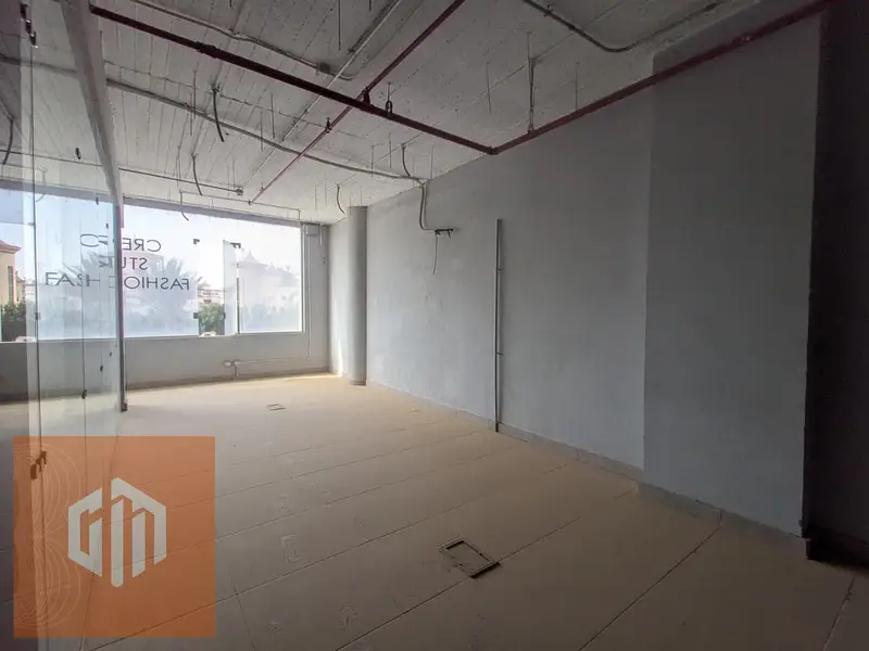 محل للإيجار 600 متر متشطب - محور جمال عبد الناصر - القاهرة الجديدة