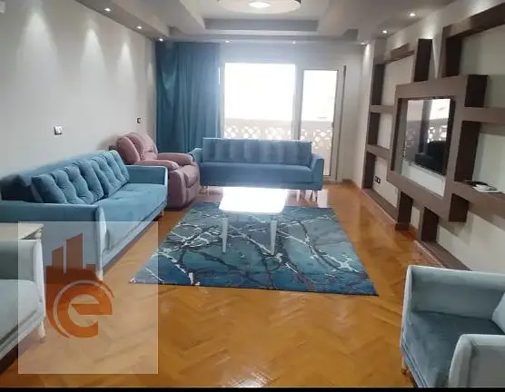 Furnished apartment for rent on Champollion Street, Azarita