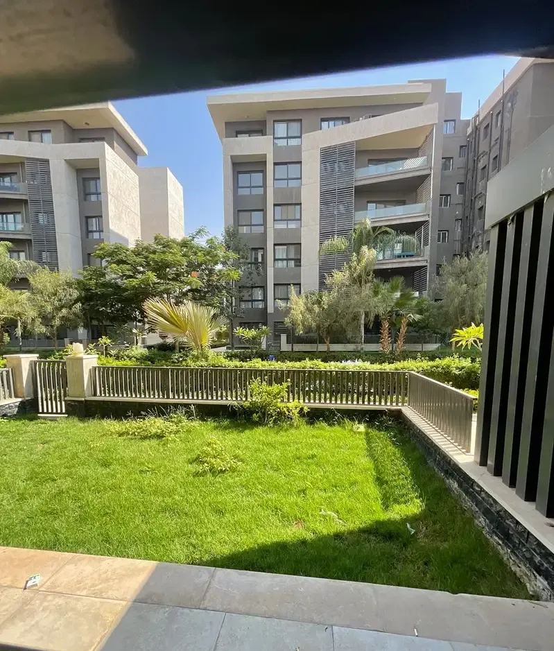 Apartment for rent on ground floor with garden in Privado, Madinaty