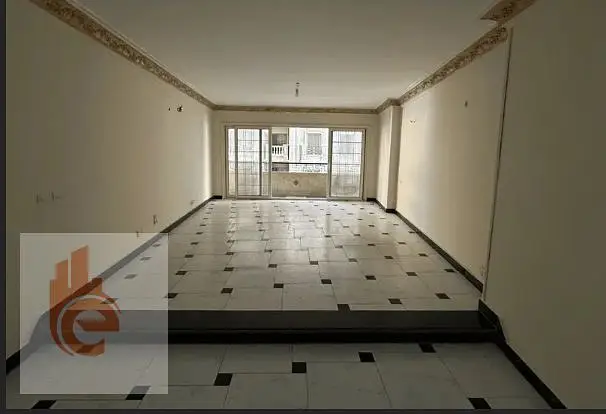 Apartment 265 sqm for rent in Smouha on 14 May Road