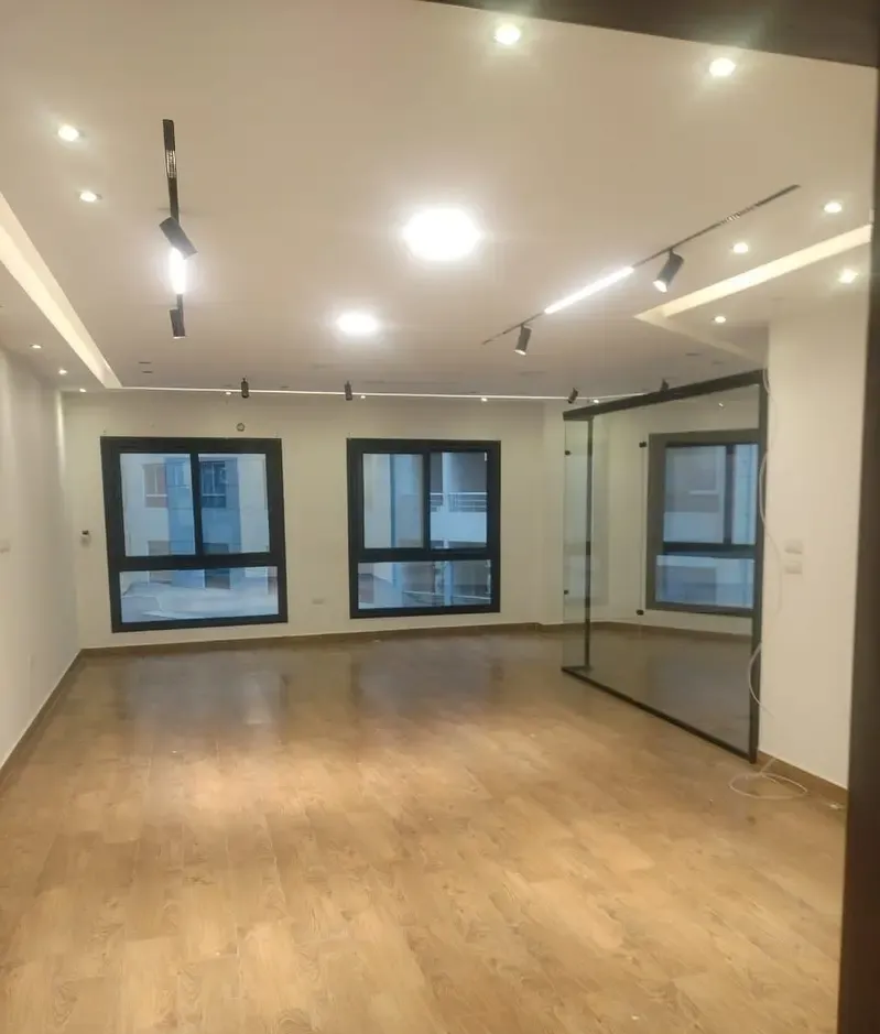 Office Space for Rent in Zahraa Al Maadi, 200 sqm