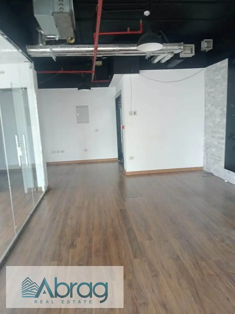 Office for rent 180sqm in The Walk Beverly Hills, Sheikh Zayed