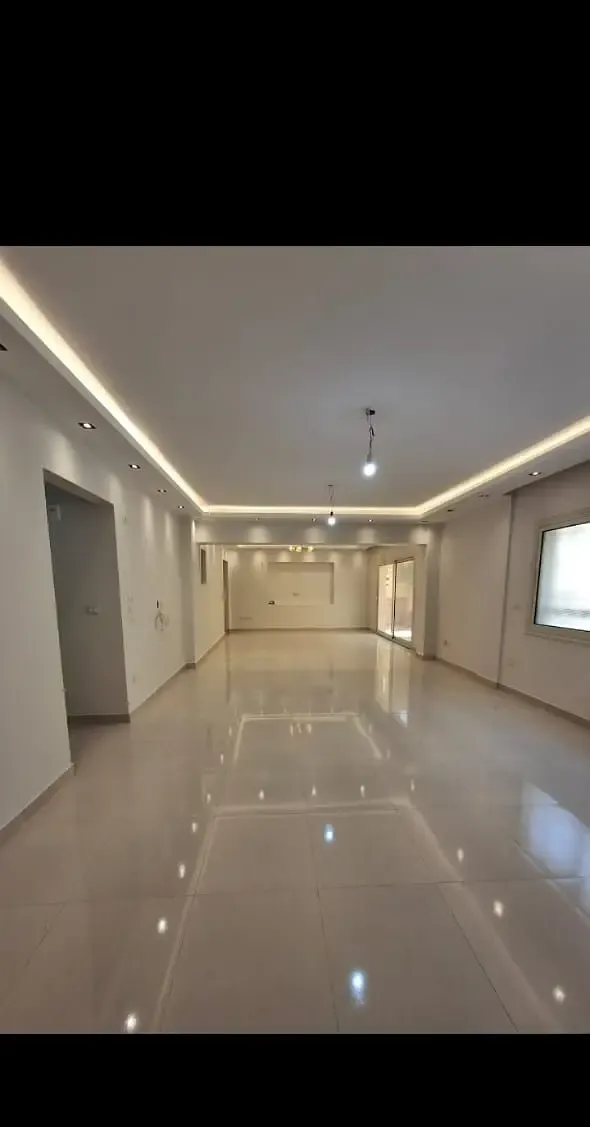 شقة للإيجار بالحي الثاني، التجمع الخامس، أول سكن