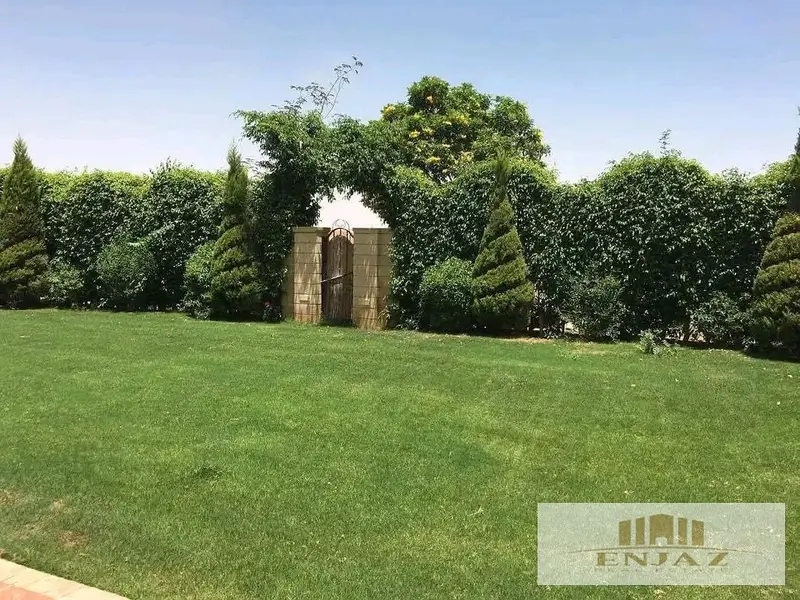 Villa for rent in Shorouk with a prime location and a view of a wide garden
