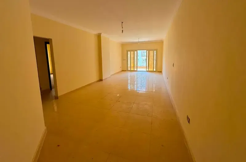 شقة للايجار في كمبوند وصال ريزيدنس بمدينة الشروق