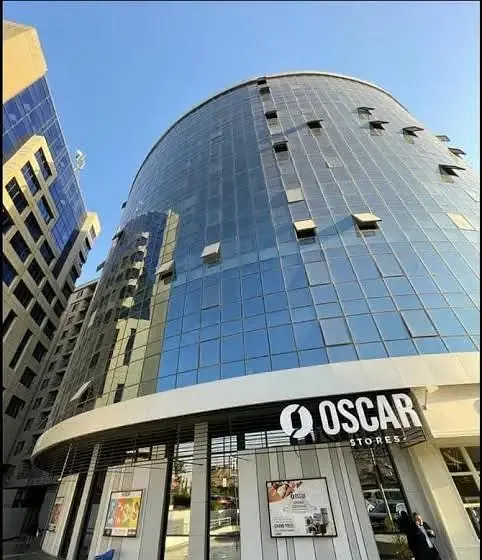 مكتب للايجار ١٤٠م في ريحانه بلازا بالتكيفات