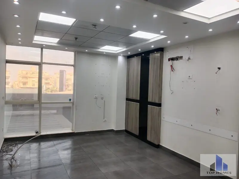 معمل تحاليل للإيجار بالتسعين الشمالي التجمع الخامس