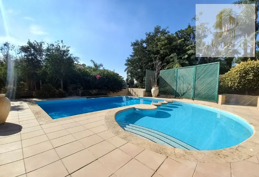 Villa on the golf with a swimming pool in Katameya Heights