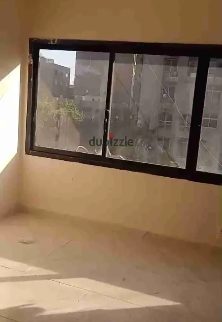 شقة للايجار في المهندسين شارع رئيسي
