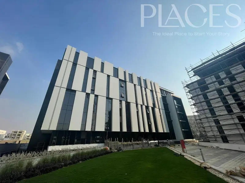 Office for rent in a vital location in Hyde Park - 5th Settlement