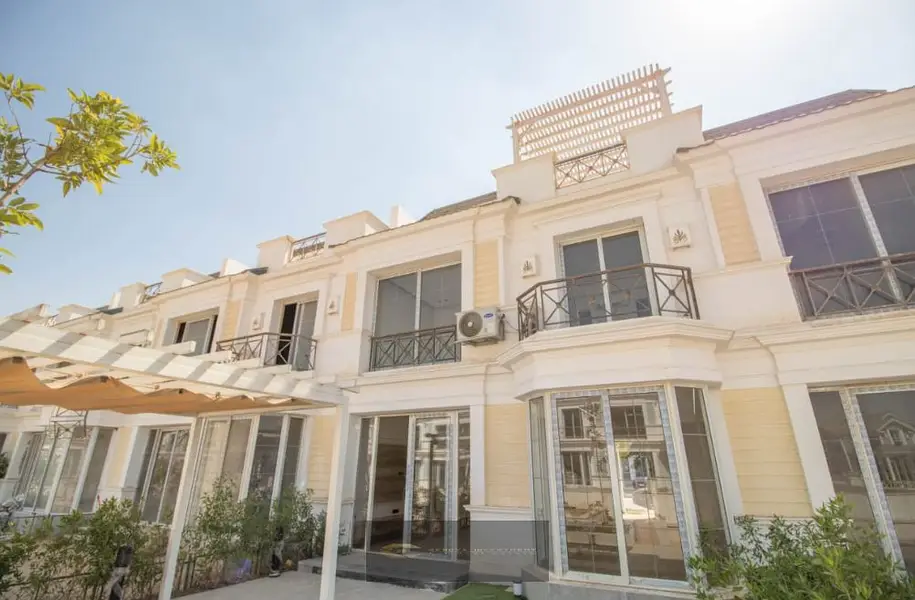 Townhouse for rent 185sqm in Mountain View iCity, 6th of October