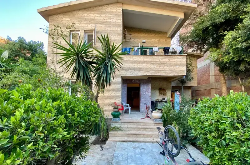 فيلا للإيجار بالعجمي صالحة سكني وتجاري