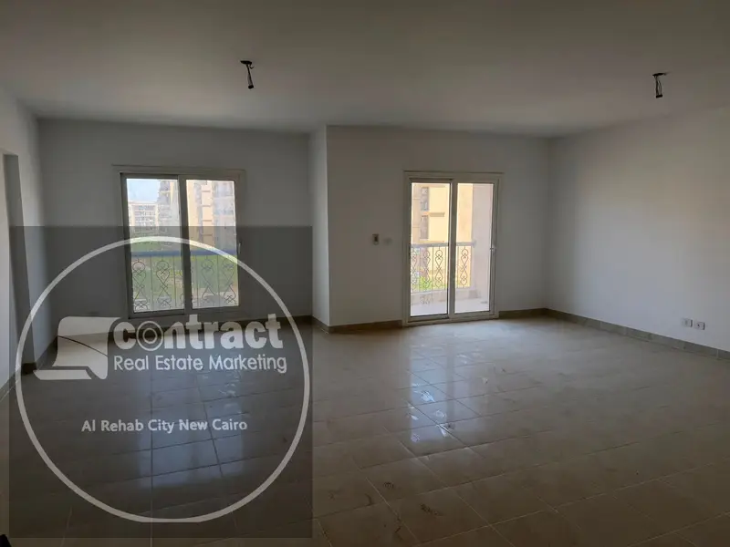 Distinct apartment for rent in Rehab 2 at a special price