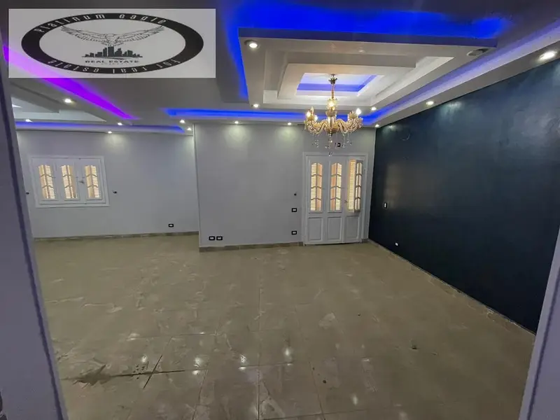 شقة للإيجار بالتجمع الخامس الحي الثالث تشطيب الترا سوبر لوكس