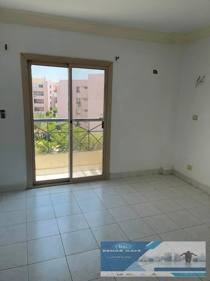 Distinct apartment for rent in Rehab