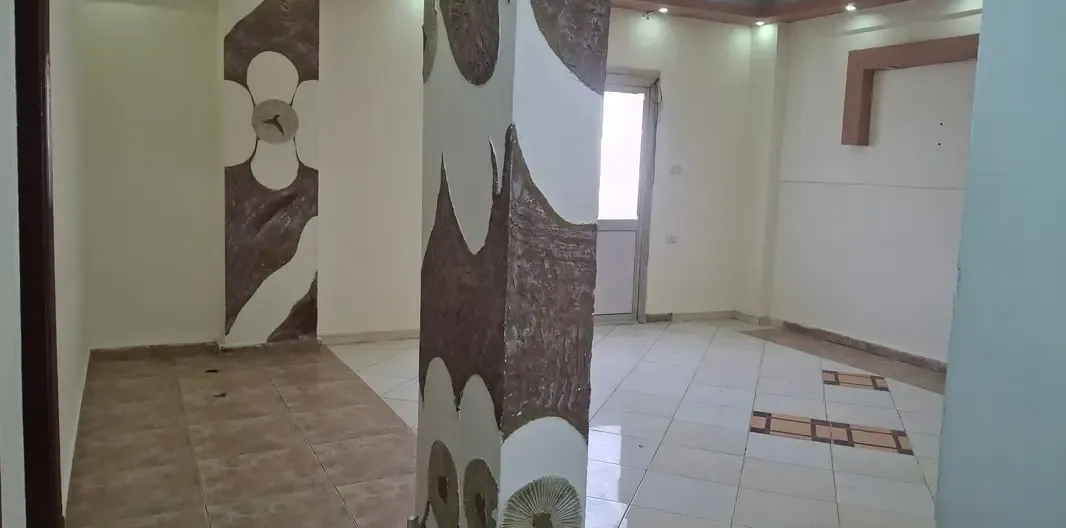 شقة للايجار بالحي الثاني مجاورة ٨