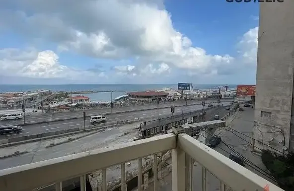 Furnished apartment on the sea in Roushdy