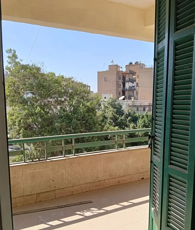 شقة 220م للإيجار بالزمالك