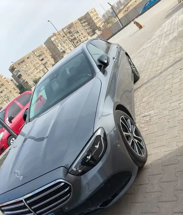 Mercedes limousine for rent with driver