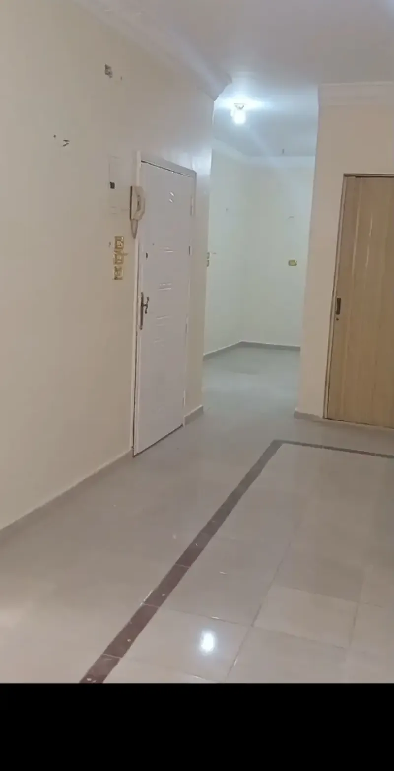 Apartment for rent in Al Ghosham