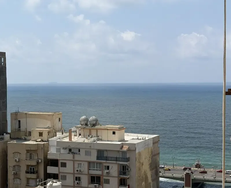 شقة إيجار في ستانلي ٢٠٠ م فيو بحر جانبي