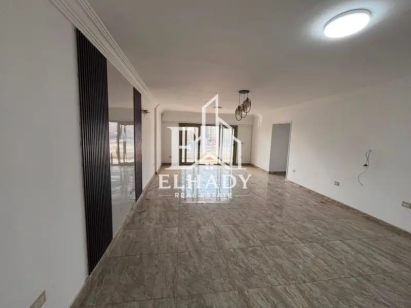 200 sqm office in Plot 13, next to El Fifti Mall
